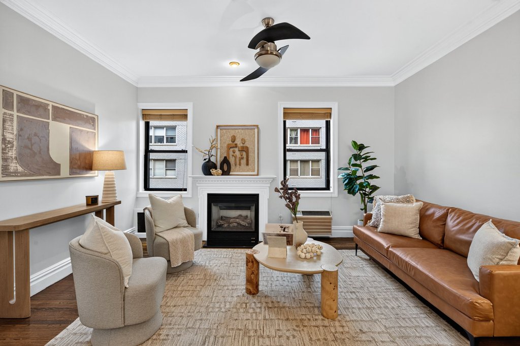 152 East 35th Street, Unit 3/4G