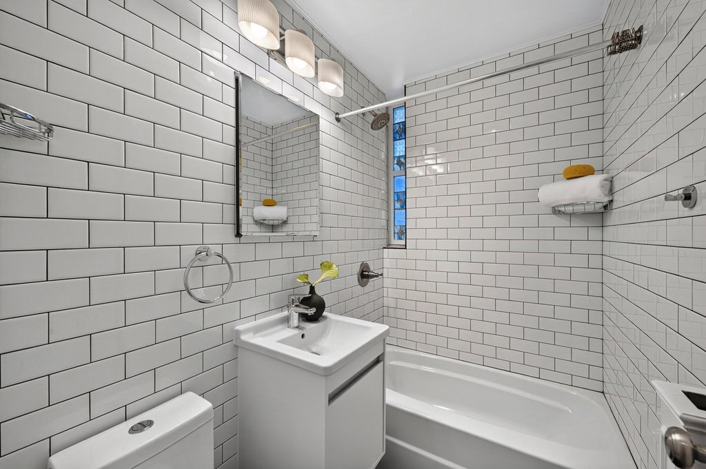 152 East 35th Street, Unit 3/4G photo 6