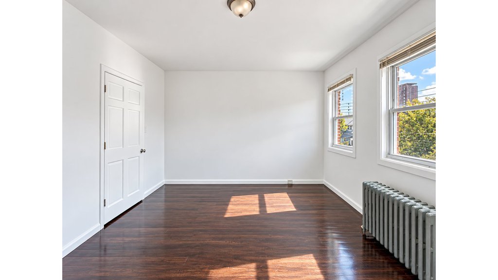 143-27 95th Avenue, Unit 2 photo 2