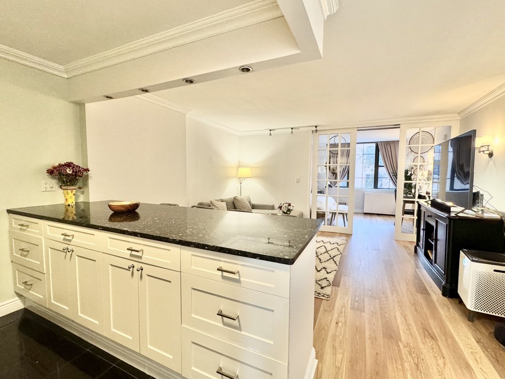 222 West 14th Street, Unit 2H photo 7
