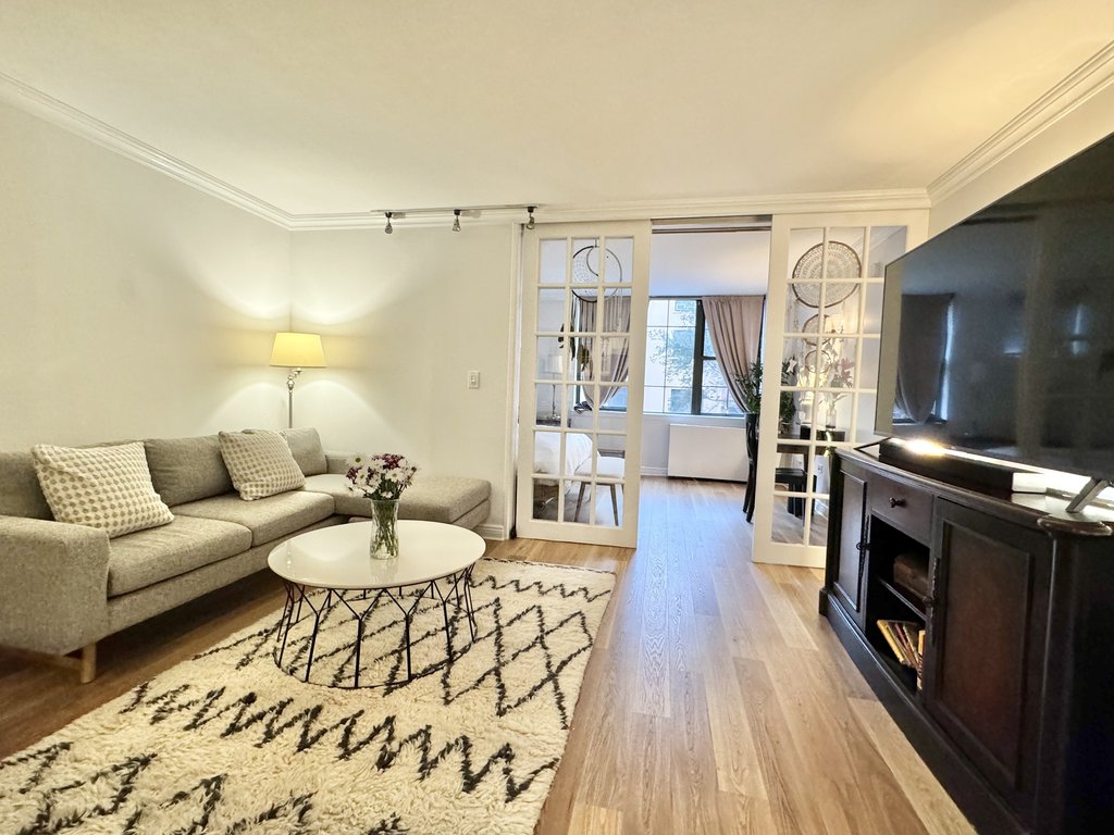 222 West 14th Street, Unit 2H photo 10