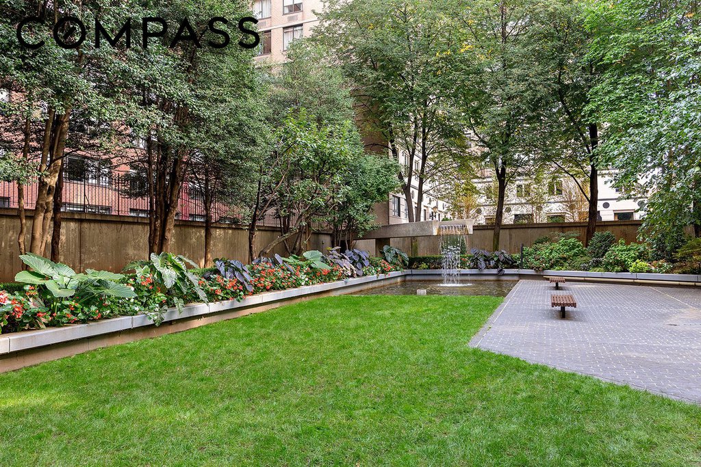 220 East 65th Street, Unit 8J photo 6