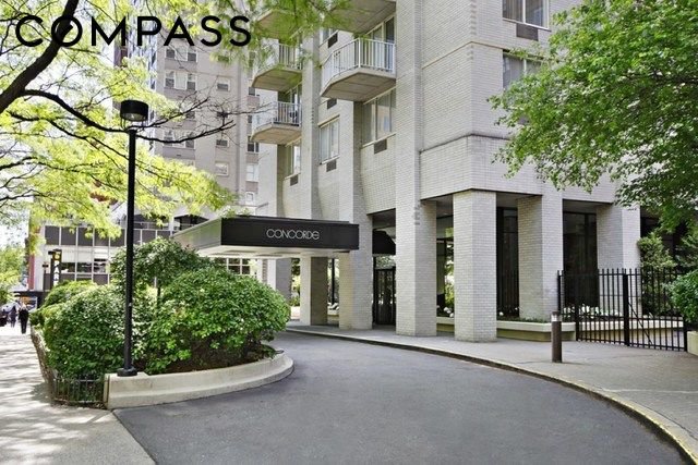 220 East 65th Street, Unit 8J photo 9
