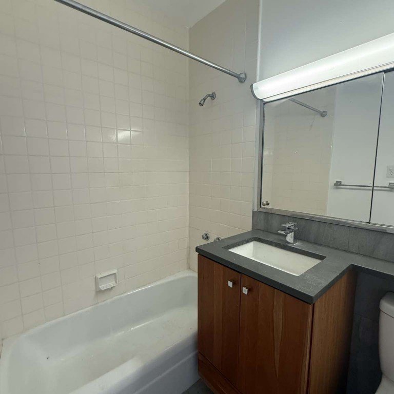 370 East 76th Street, Unit C1406 photo 12