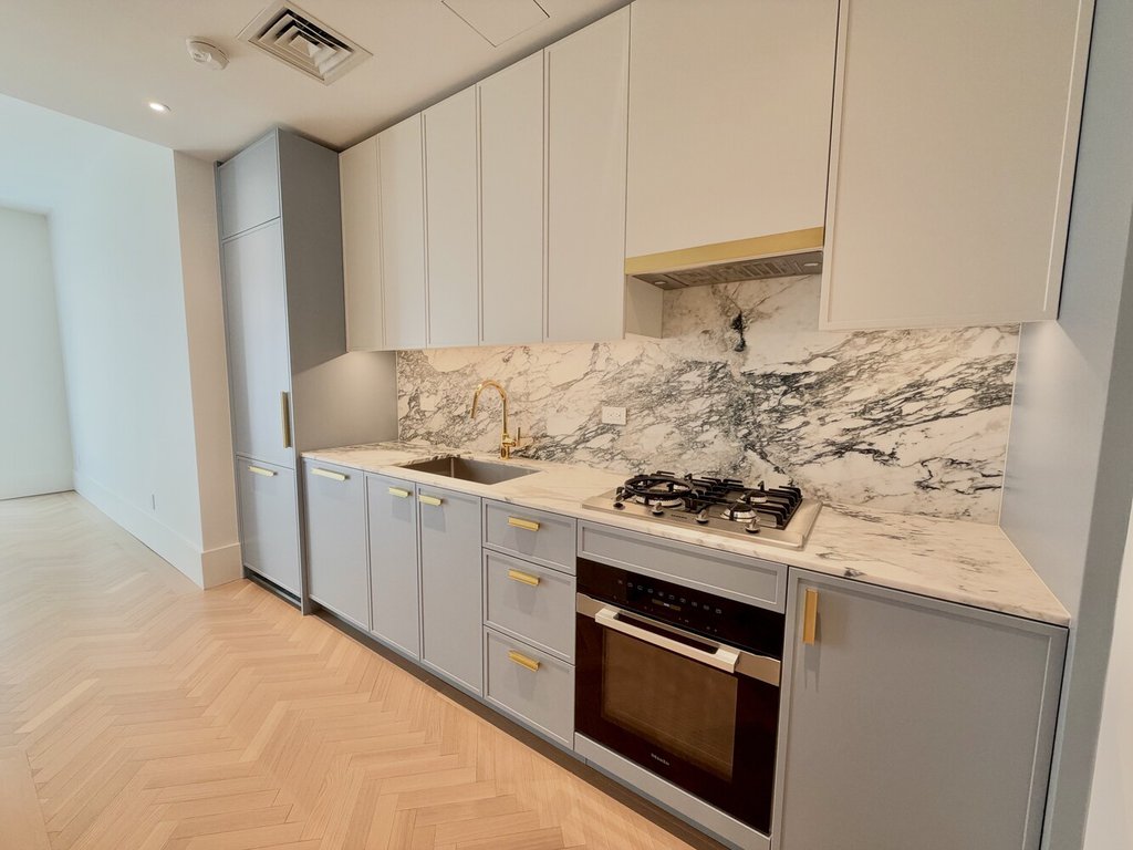 815 Broadway, Unit 401 photo 5