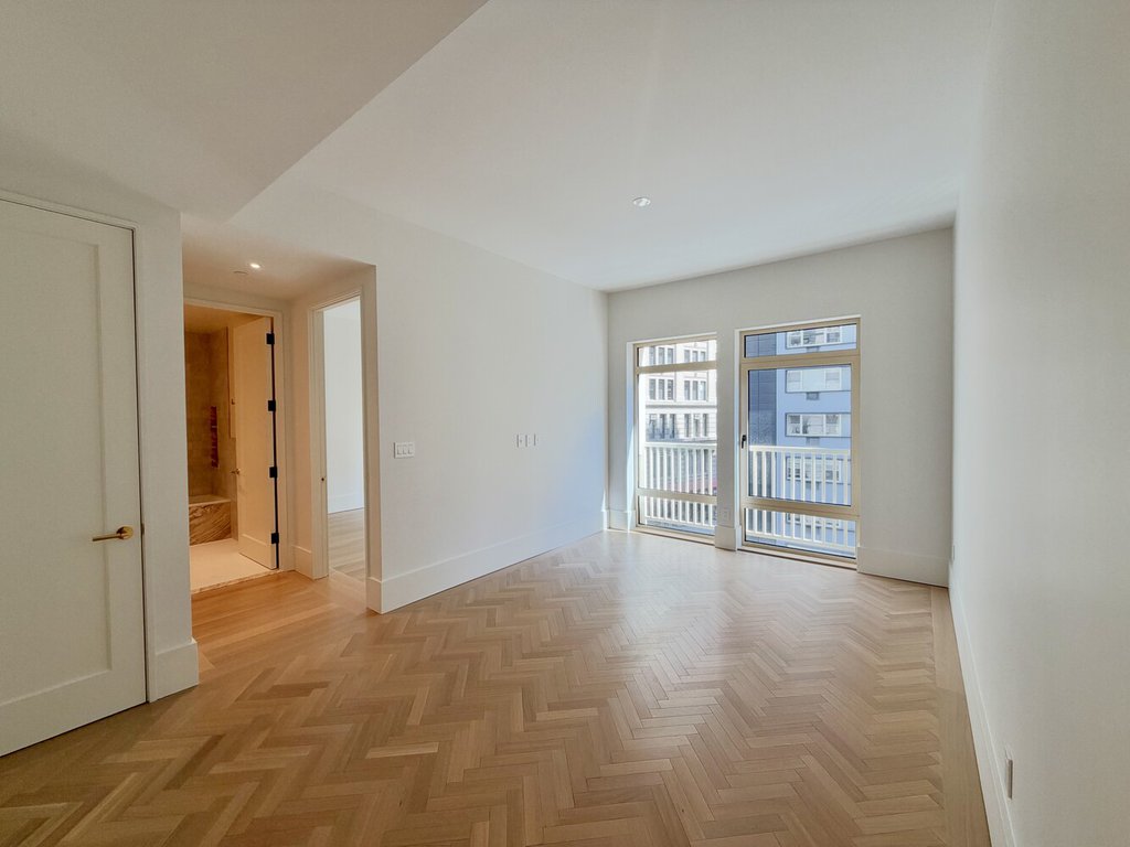 815 Broadway, Unit 401 photo 9
