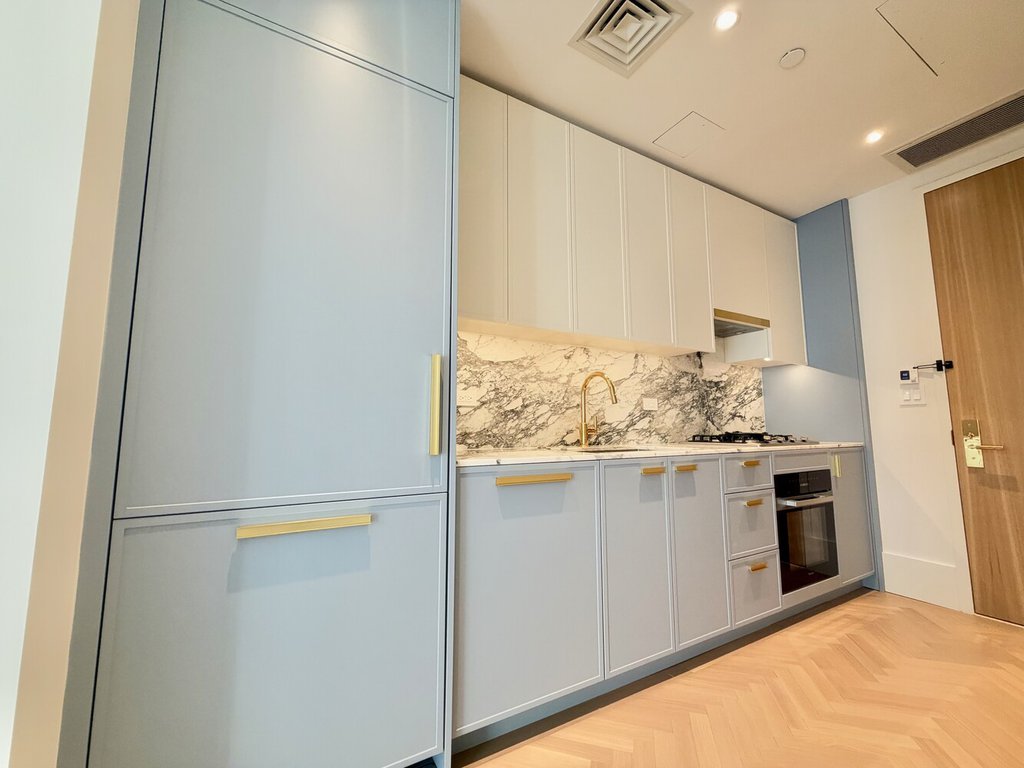 815 Broadway, Unit 401 photo 15