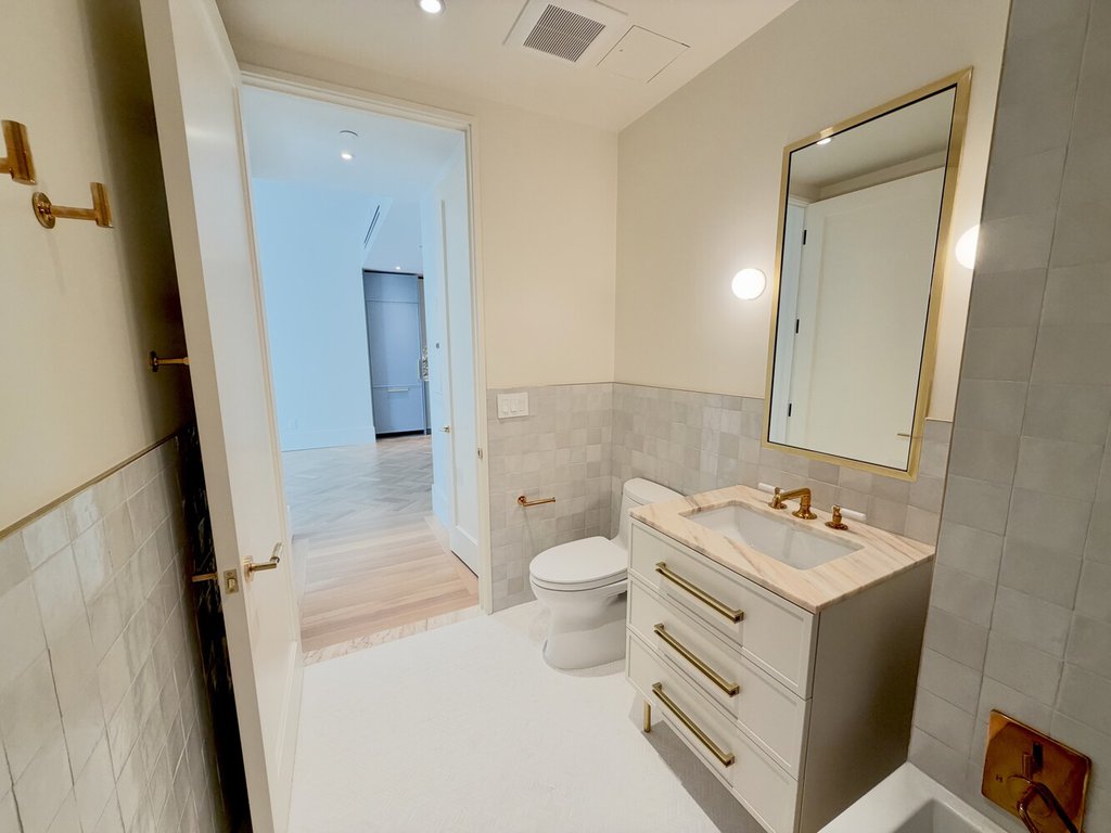 815 Broadway, Unit 401 photo 20