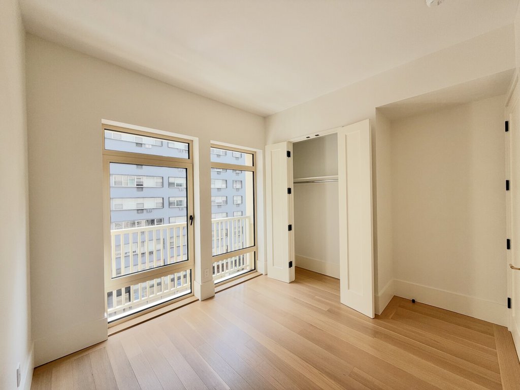 815 Broadway, Unit 401 photo 26