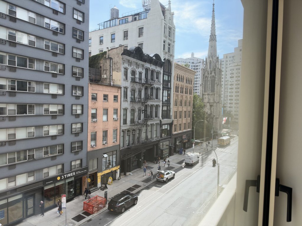 815 Broadway, Unit 401 photo 12