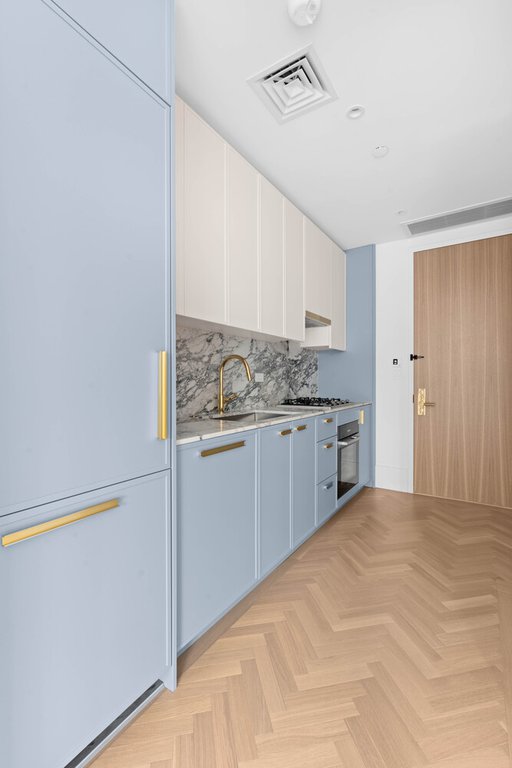 815 Broadway, Unit 401 photo 4