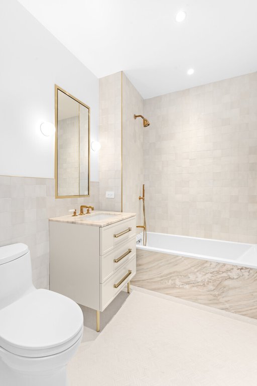 815 Broadway, Unit 401 photo 6