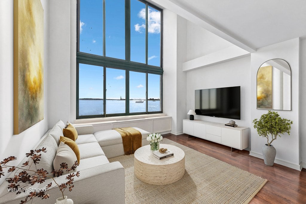 21 South End Avenue, Unit 207