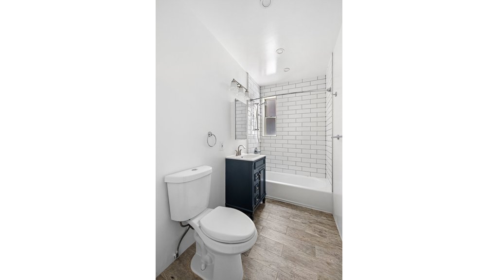 601 East 19th Street, Unit 3R photo 6
