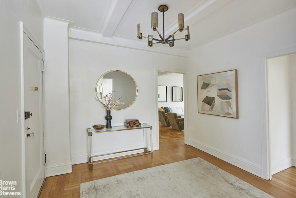 186 Riverside Drive, Unit 9B photo 3