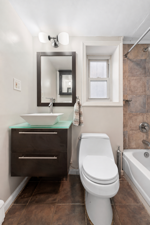 32-11 71st Street, Unit N/A photo 8