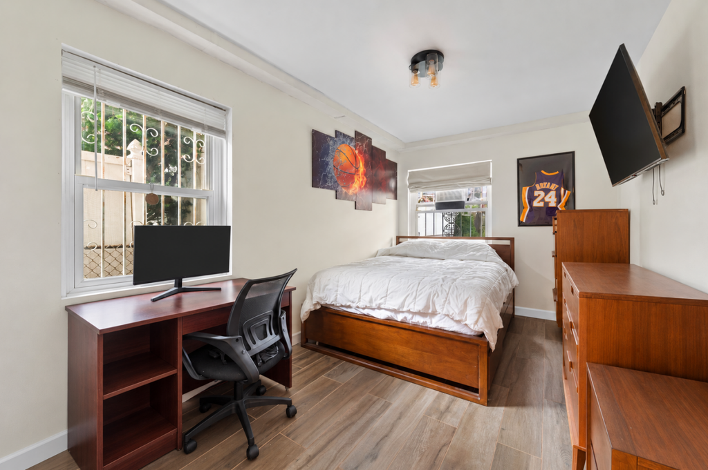 32-11 71st Street, Unit N/A photo 9