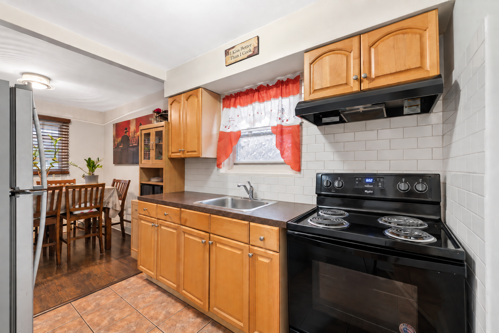 32-11 71st Street, Unit N/A photo 17