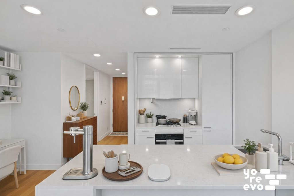 301 East 61st Street, Unit 3D photo 3