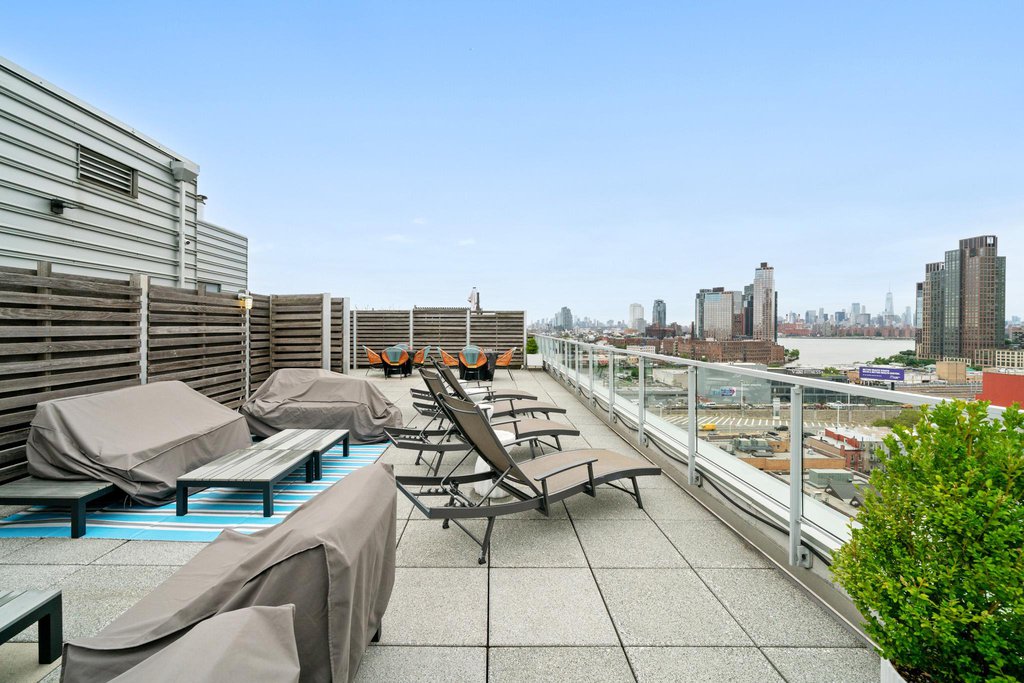 11-02 49th Avenue, Unit 6M photo 9