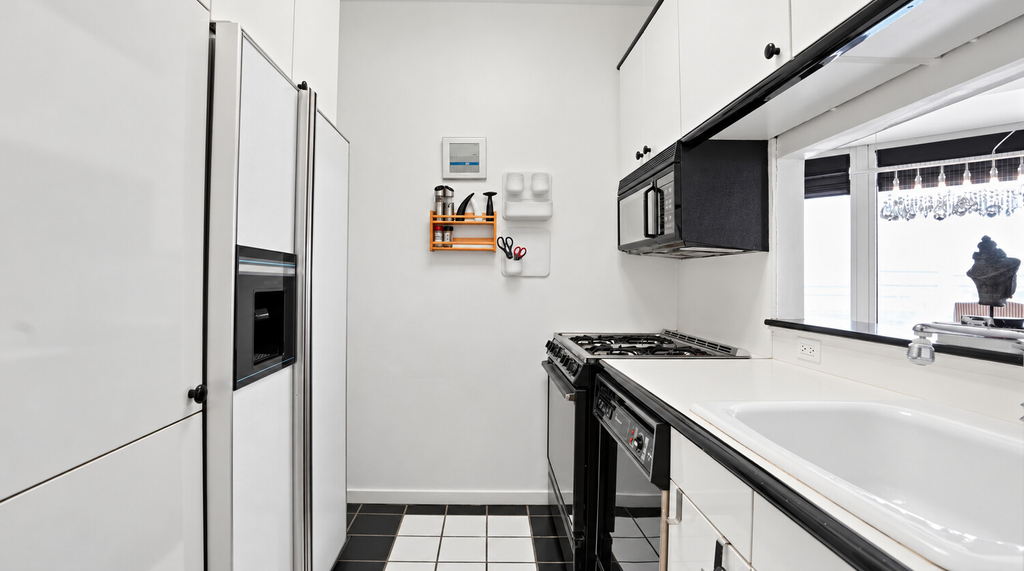 150 West 56th Street, Unit 5003 photo 5