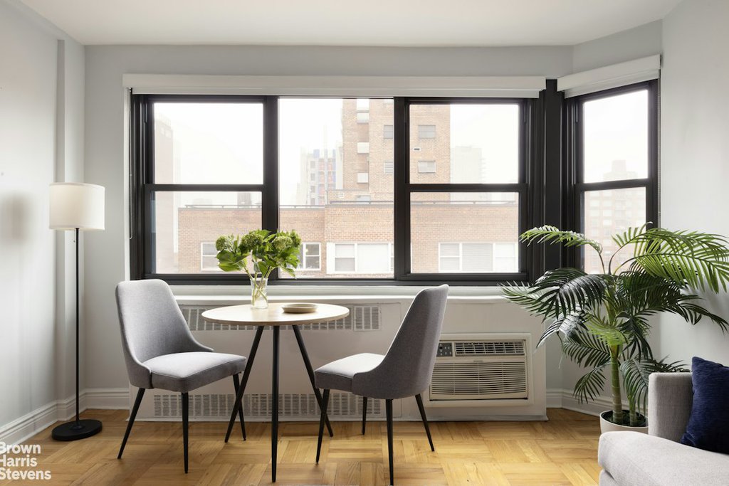 233 East 69th Street, Unit 17M photo 3