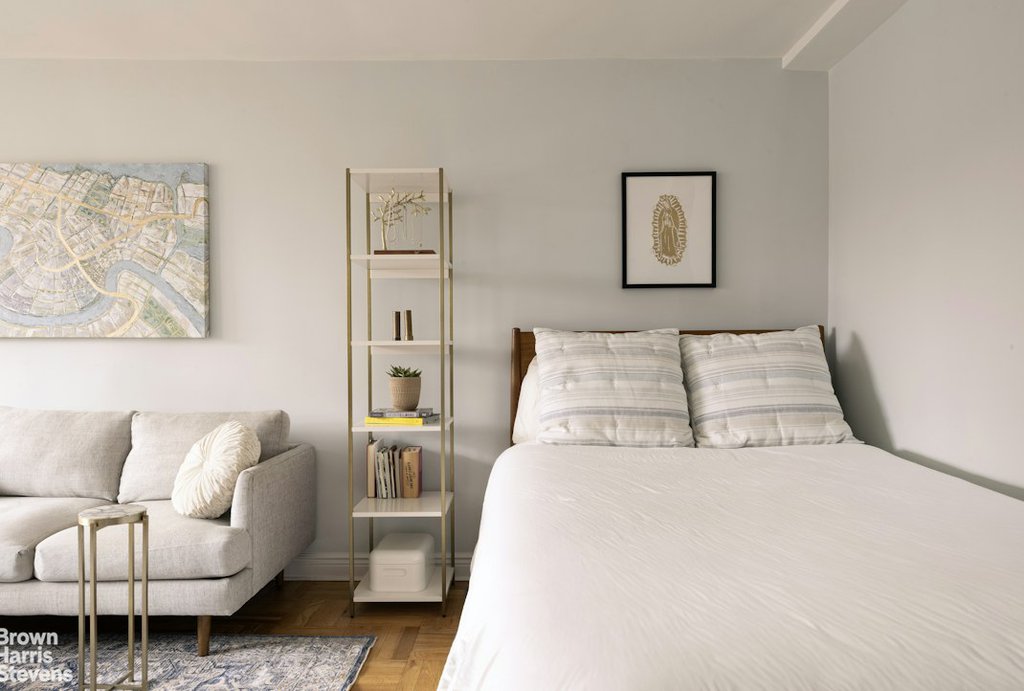 233 East 69th Street, Unit 17M photo 5