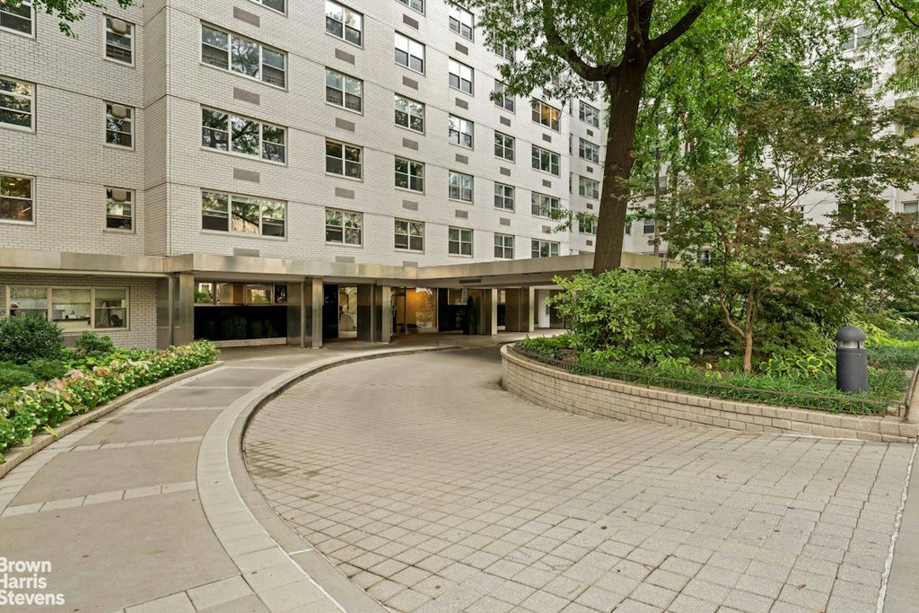 70 East 10th Street, Unit 7D photo 18