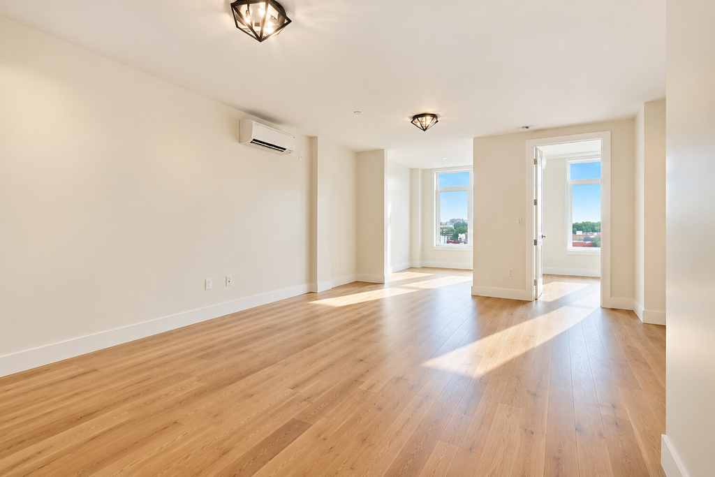 1004 Gates Avenue, Unit 6D