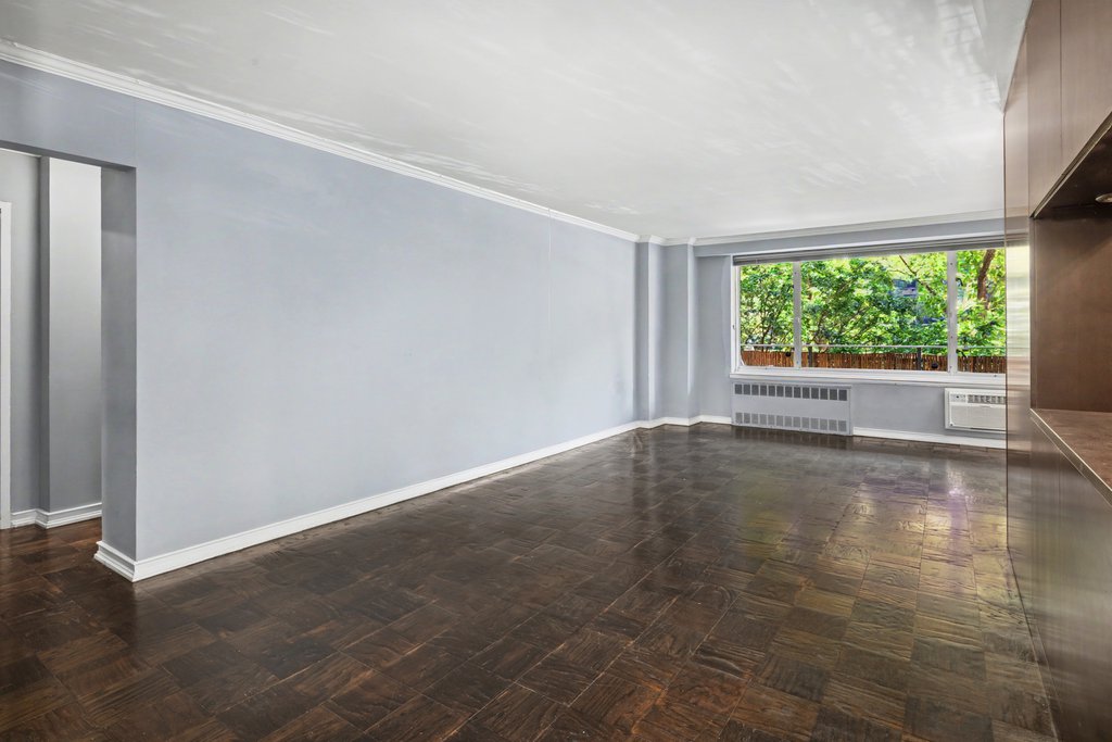 392 Central Park West, Unit 2N photo 2