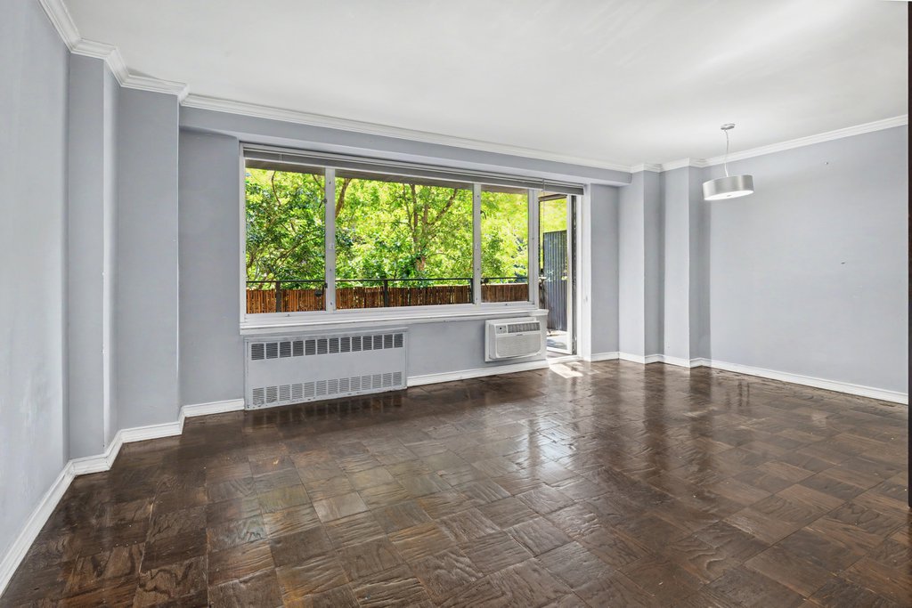 392 Central Park West, Unit 2N photo 4