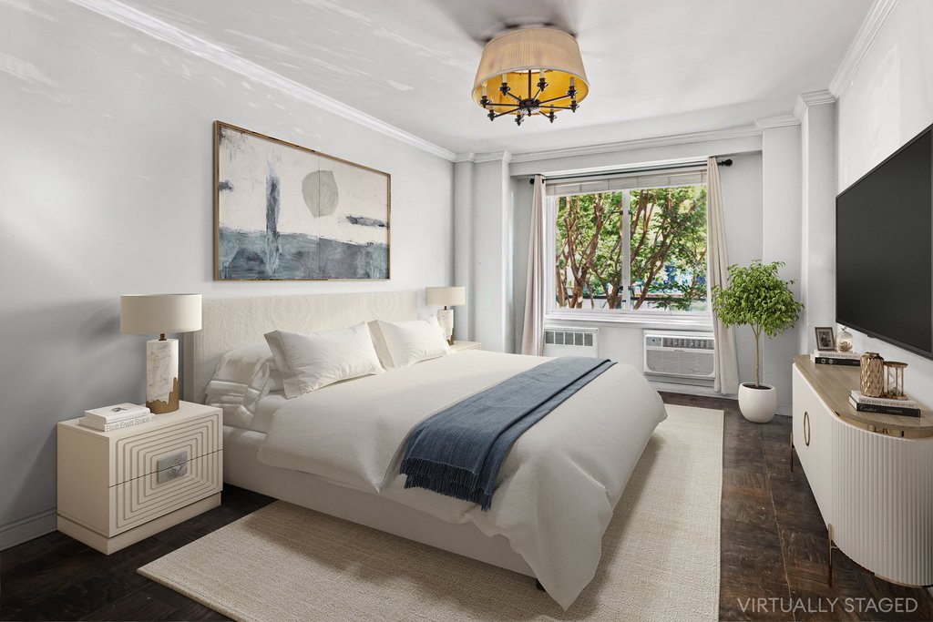 392 Central Park West, Unit 2N photo 7