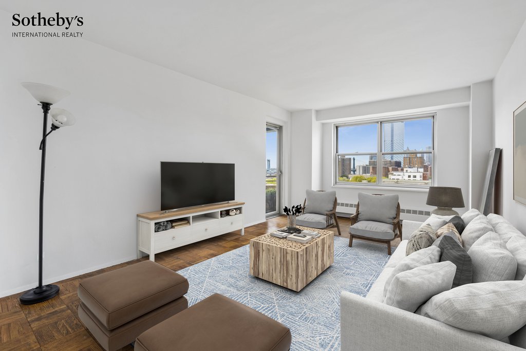 570 Grand Street, Unit H1306