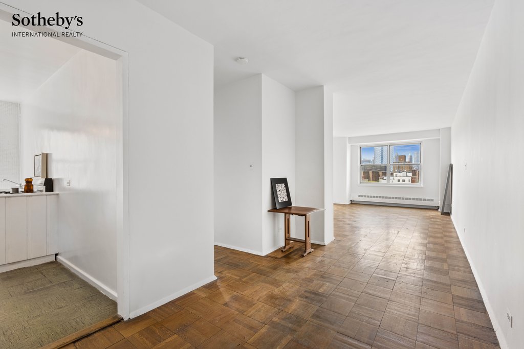 570 Grand Street, Unit H1306 photo 13
