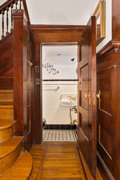 842 Carroll Street, Unit 1 photo 2