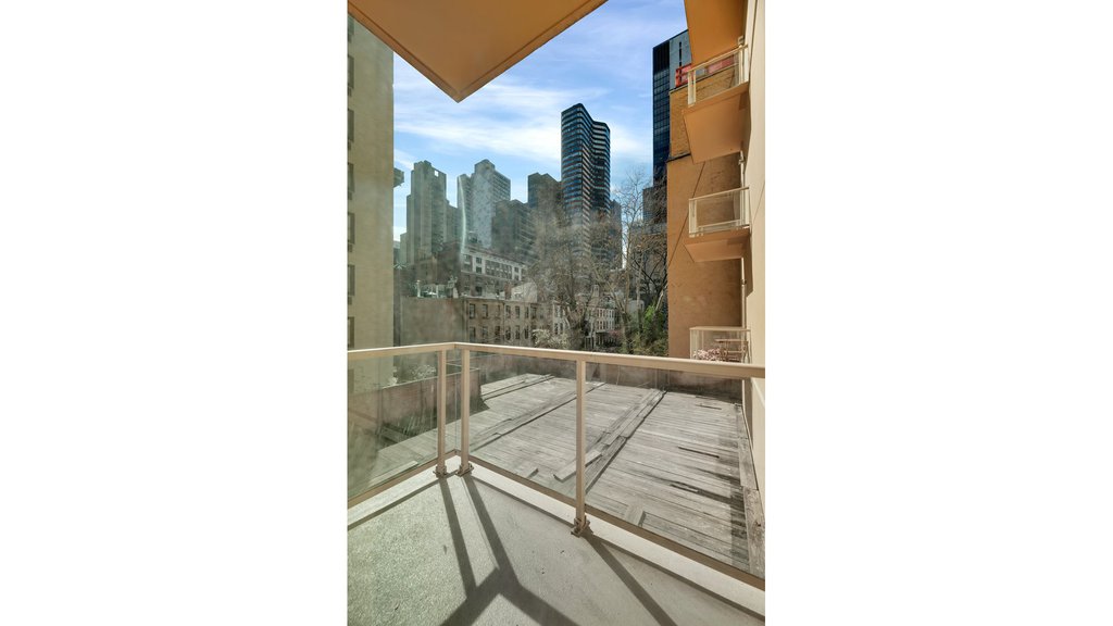 250 East 49th Street, Unit 3F photo 5