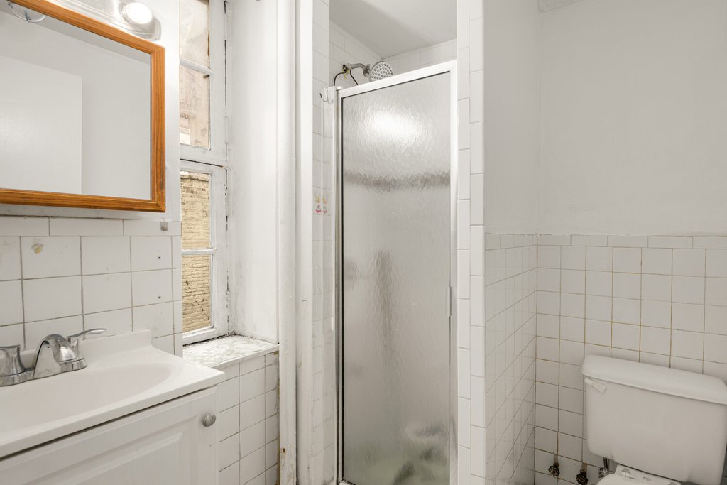 488 Ninth Avenue, Unit 4N photo 6