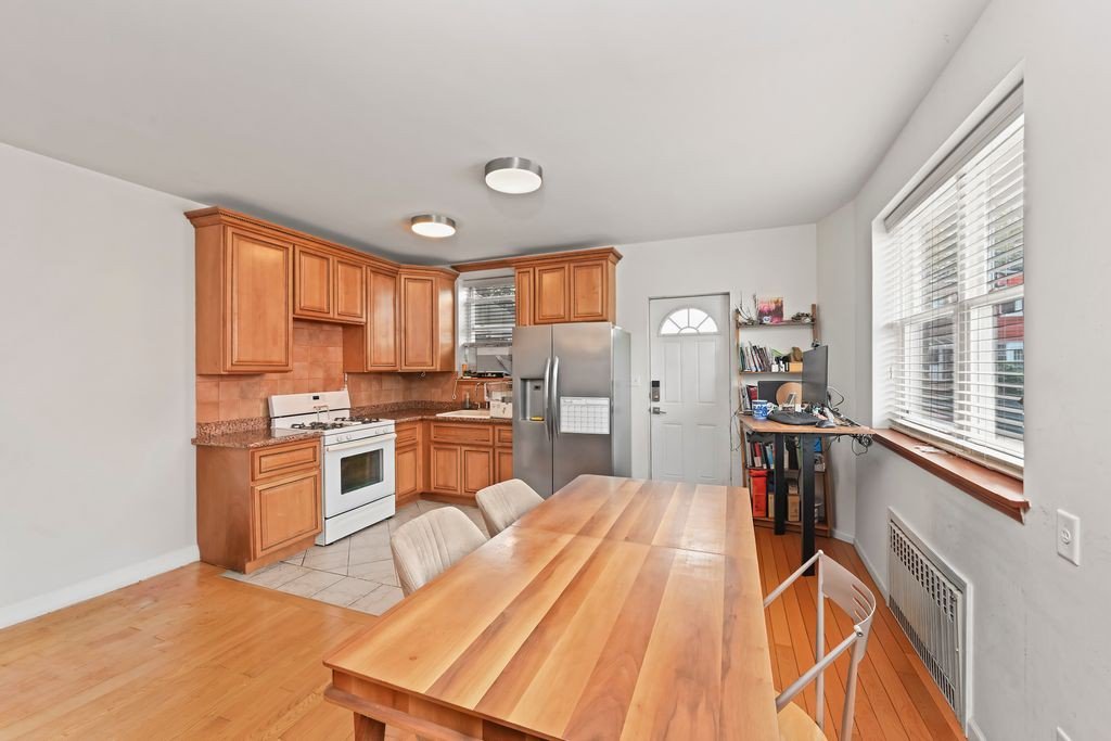 2136 East 28th Street – For Sale photo 7
