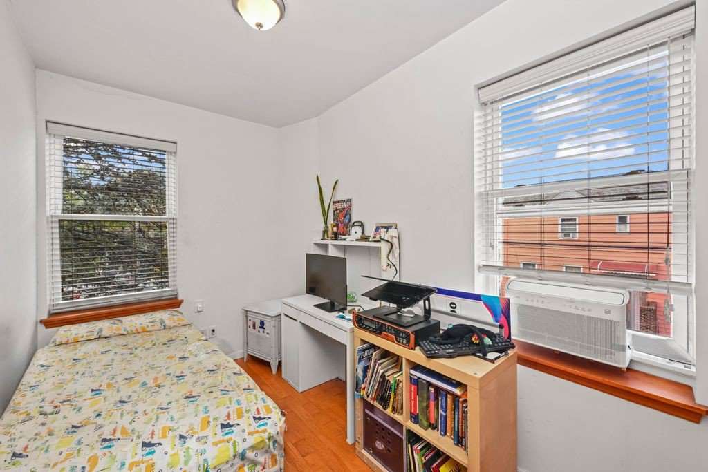2136 East 28th Street – For Sale photo 10