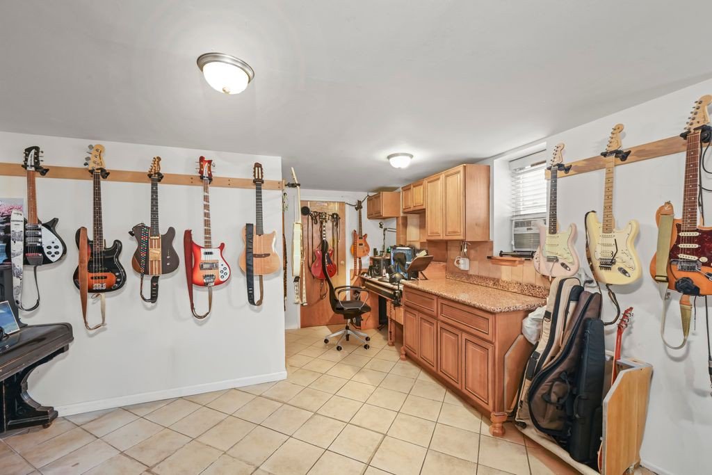 2136 East 28th Street – For Sale photo 17