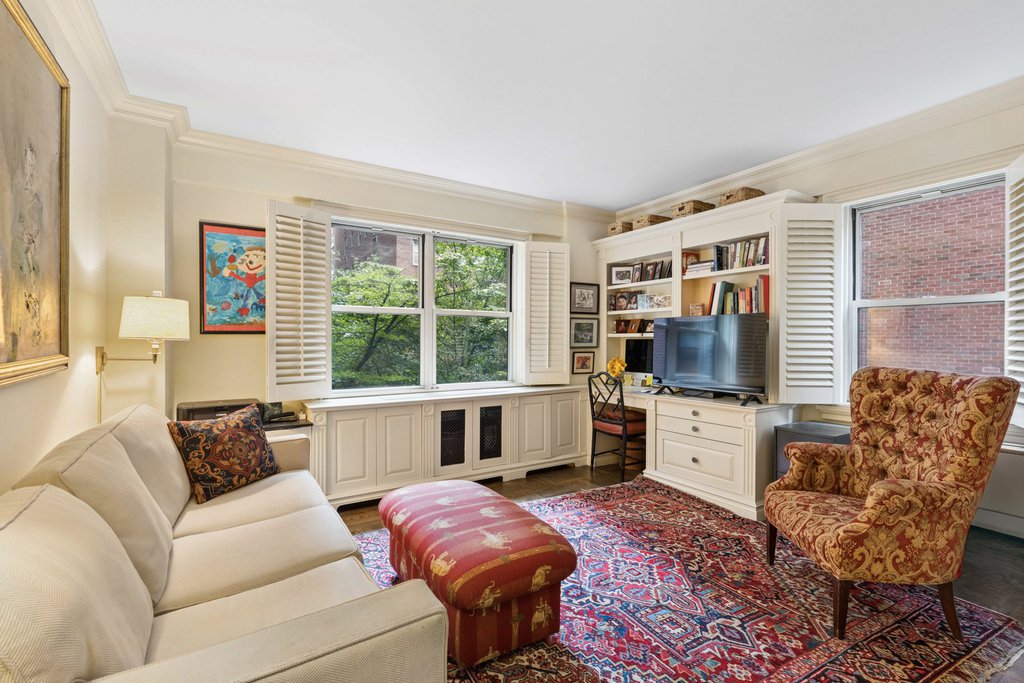 50 Sutton Place South, Unit 3C photo 3