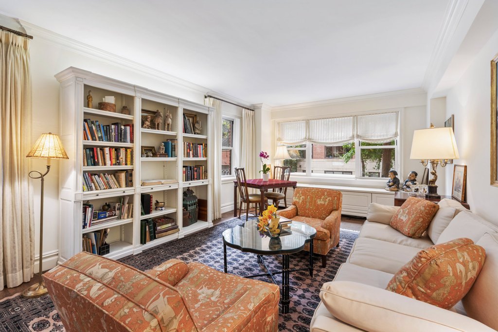 50 Sutton Place South, Unit 3C photo 2