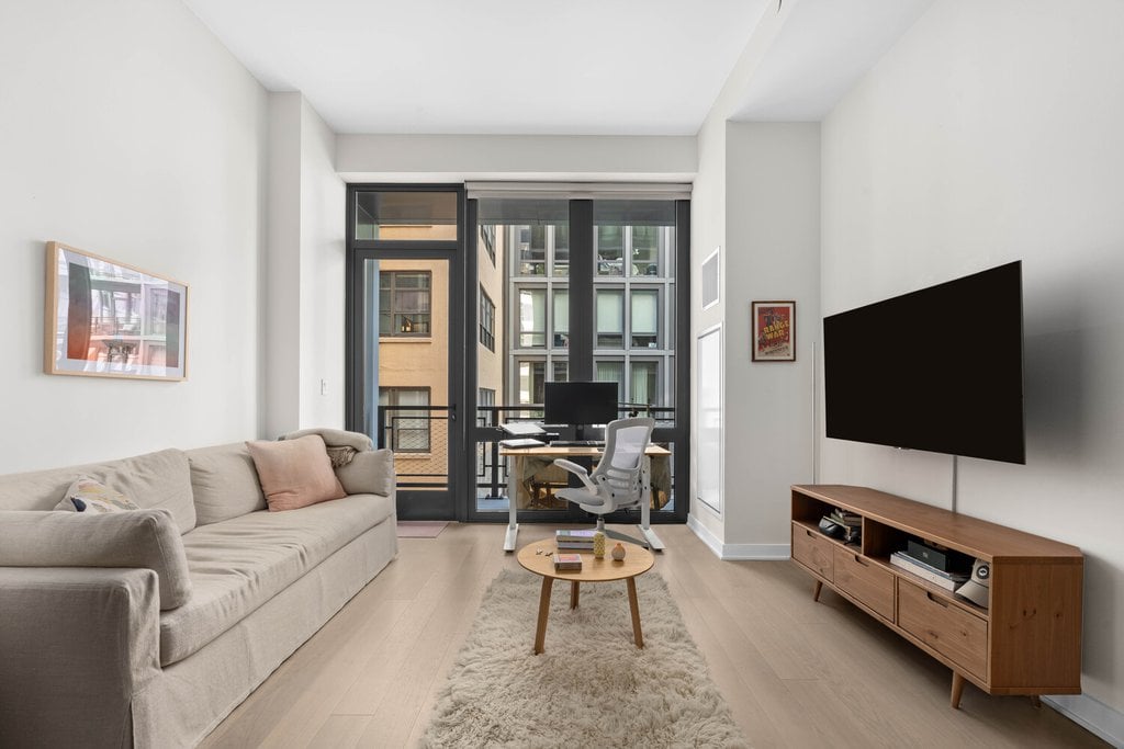 77 Charlton Street, Unit N4E