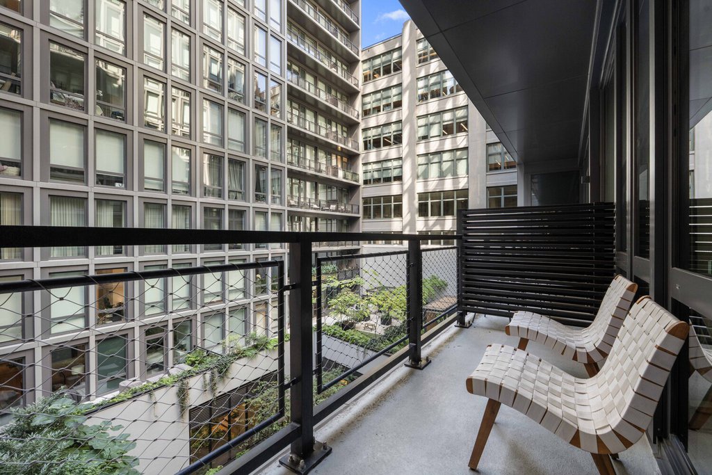 77 Charlton Street, Unit N4E photo 2