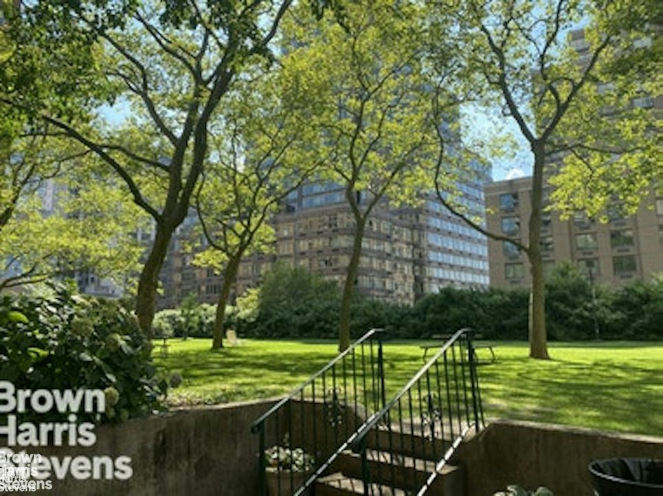 165 West End Avenue, Unit 12L photo 13