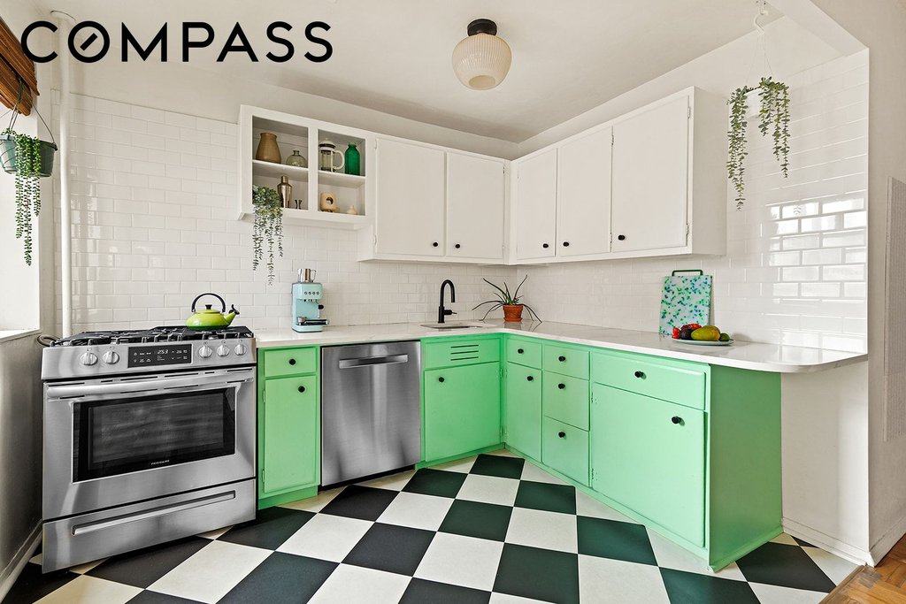 365 Clinton Avenue, Unit 10E photo 3