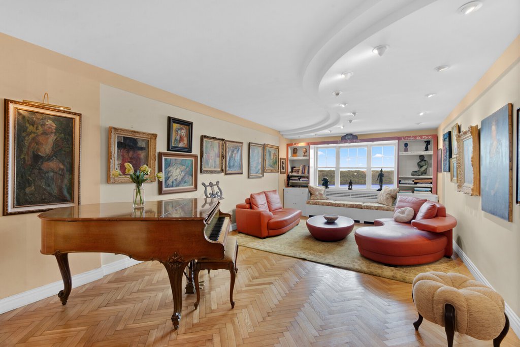 180 Cabrini Boulevard, Unit 99 photo 2