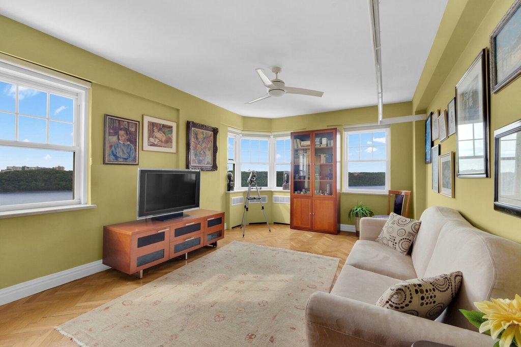 180 Cabrini Boulevard, Unit 99 photo 6