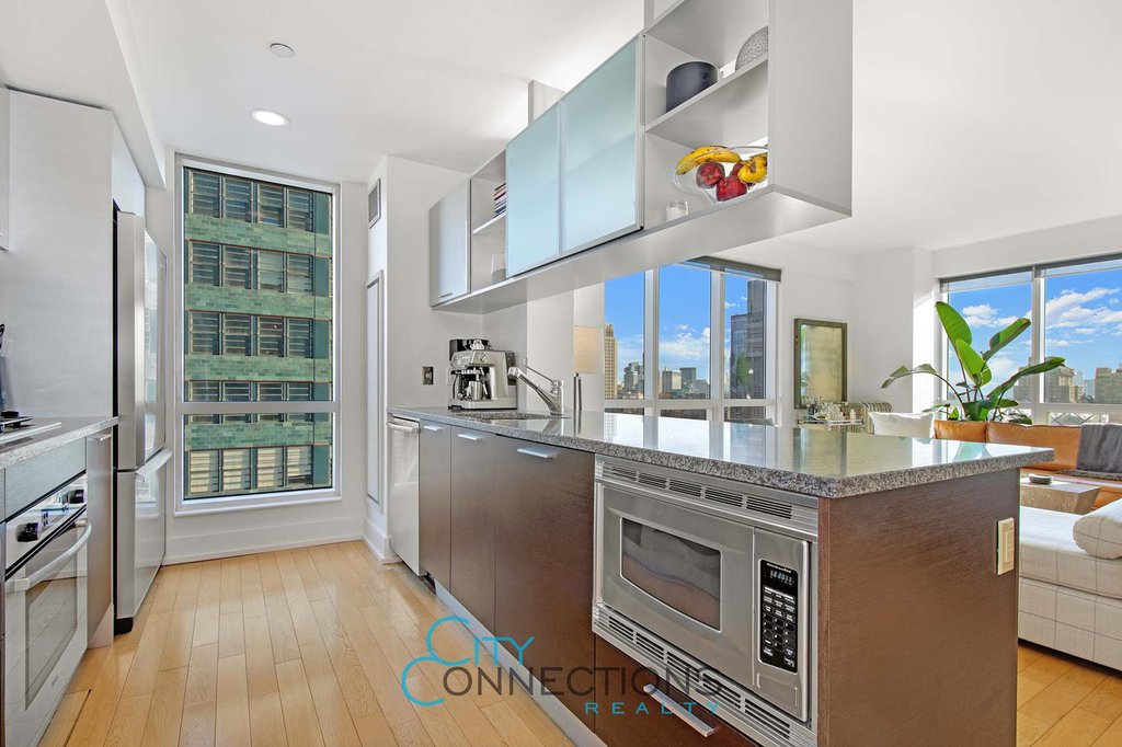 350 West 42nd Street, Unit 36E photo 5