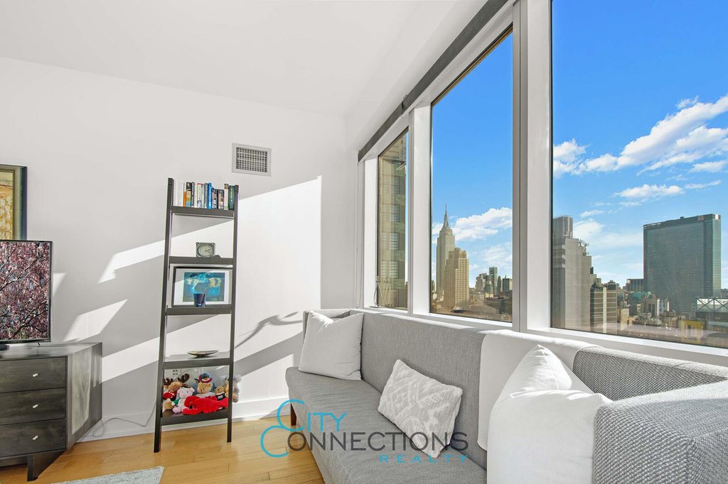 350 West 42nd Street, Unit 36E photo 8